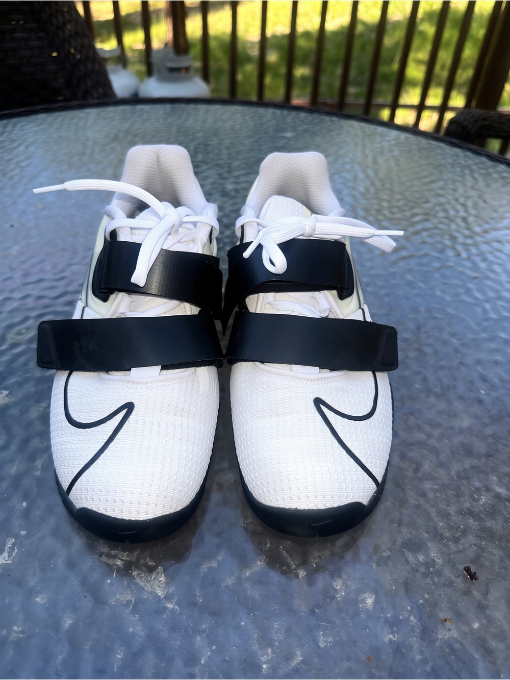Nike Romaleo’s lifting shoes- Athletic Training Shoes with Velcro Straps